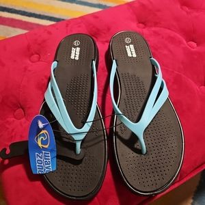 NWT Women's Size 11 Wave Zone Sport Black Blue Flip Flops Sandals Beach Pool